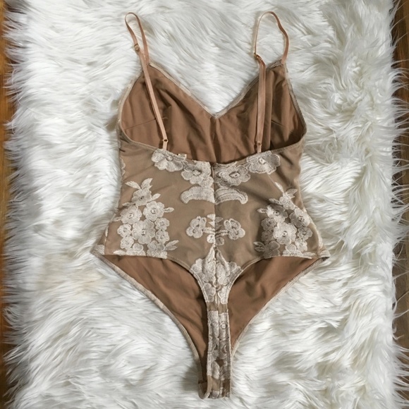 [For Love & Lemons] Cream Temecula Bodysuit - Picture 2 of 3